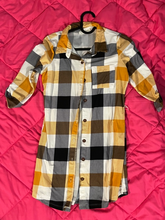 Full Circle Trends Tops - Women's Plaid Button-Down Shirt - Yellow Multi